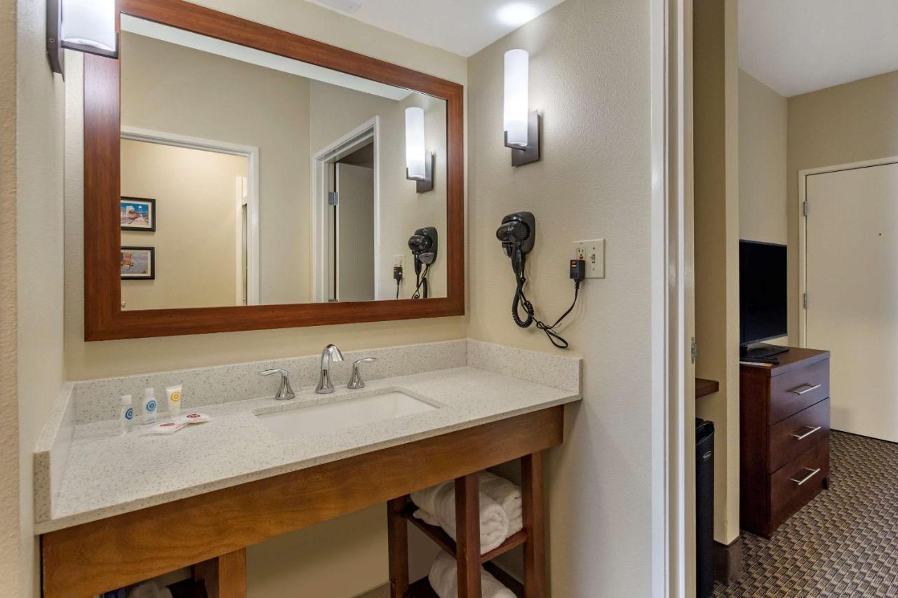 Comfort Suites Memphis Extérieur photo